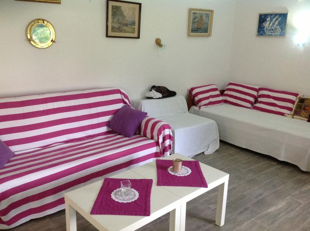 Holiday House Altea Banjole Szoba fotó